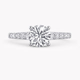 Primrose Verlobungsring Weißgold mit Brillant-Schliff Diamanten und Seitendiamanten von RYIA Fine Jewelry