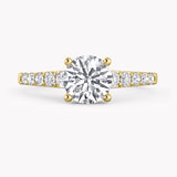 Primrose Verlobungsring Gelbgold mit Brillant-Schliff Diamanten und Seitendiamanten von RYIA Fine Jewelry