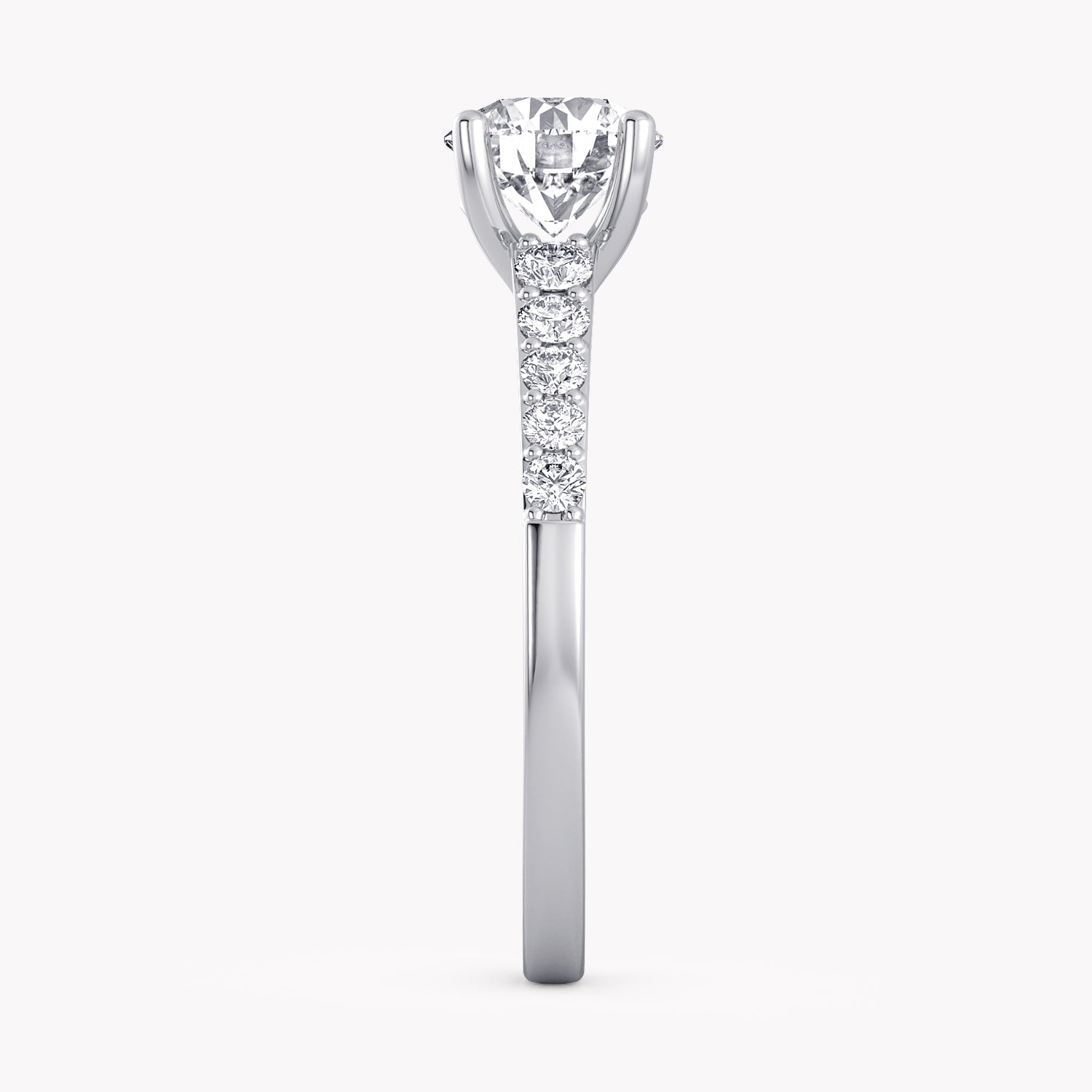 Primrose Verlobungsring Weißgold mit Brillant-Schliff Diamanten und Seitendiamanten von RYIA Fine Jewelry