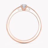 Laurel Petite Oval Verlobungsring