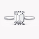 Emerald Cut Verlobungsring Platin mit einem Labordiamanten by RYIA Fine Jewelry München