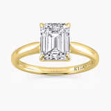 Emerald Cut Verlobungsring Gelbgold mit einem Labordiamanten by RYIA Fine Jewelry München