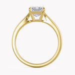 Emerald Cut Verlobungsring Gelbgold mit einem Labordiamanten by RYIA Fine Jewelry München