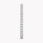 Ein Memoire Ring Weißgold mit Diamanten aus dem Labor von RYIA Fine Jewelry