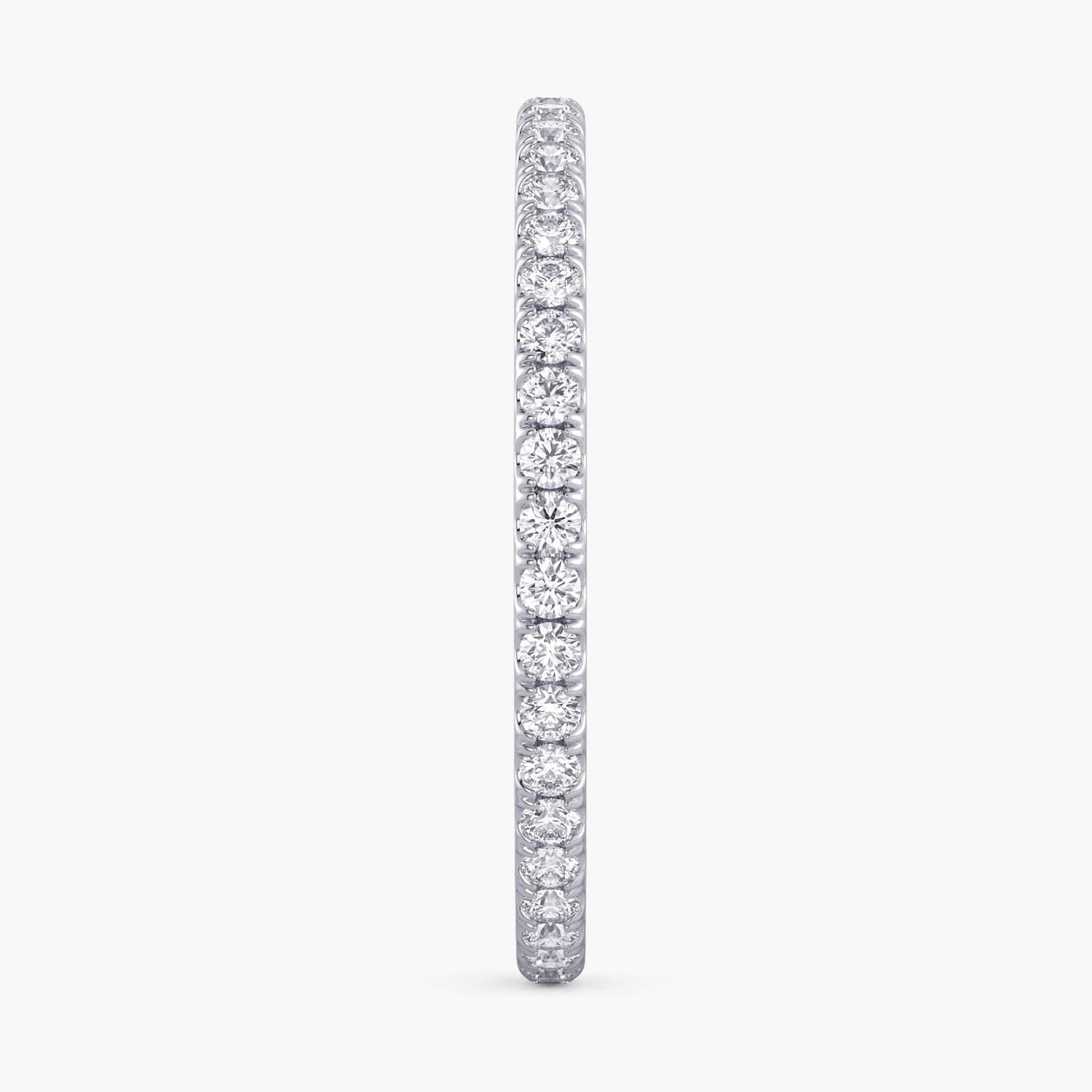 Ein Memoire Ring Weißgold mit Diamanten aus dem Labor von RYIA Fine Jewelry