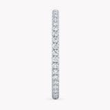 Ein Memoire Ring Weißgold mit Diamanten aus dem Labor von RYIA Fine Jewelry