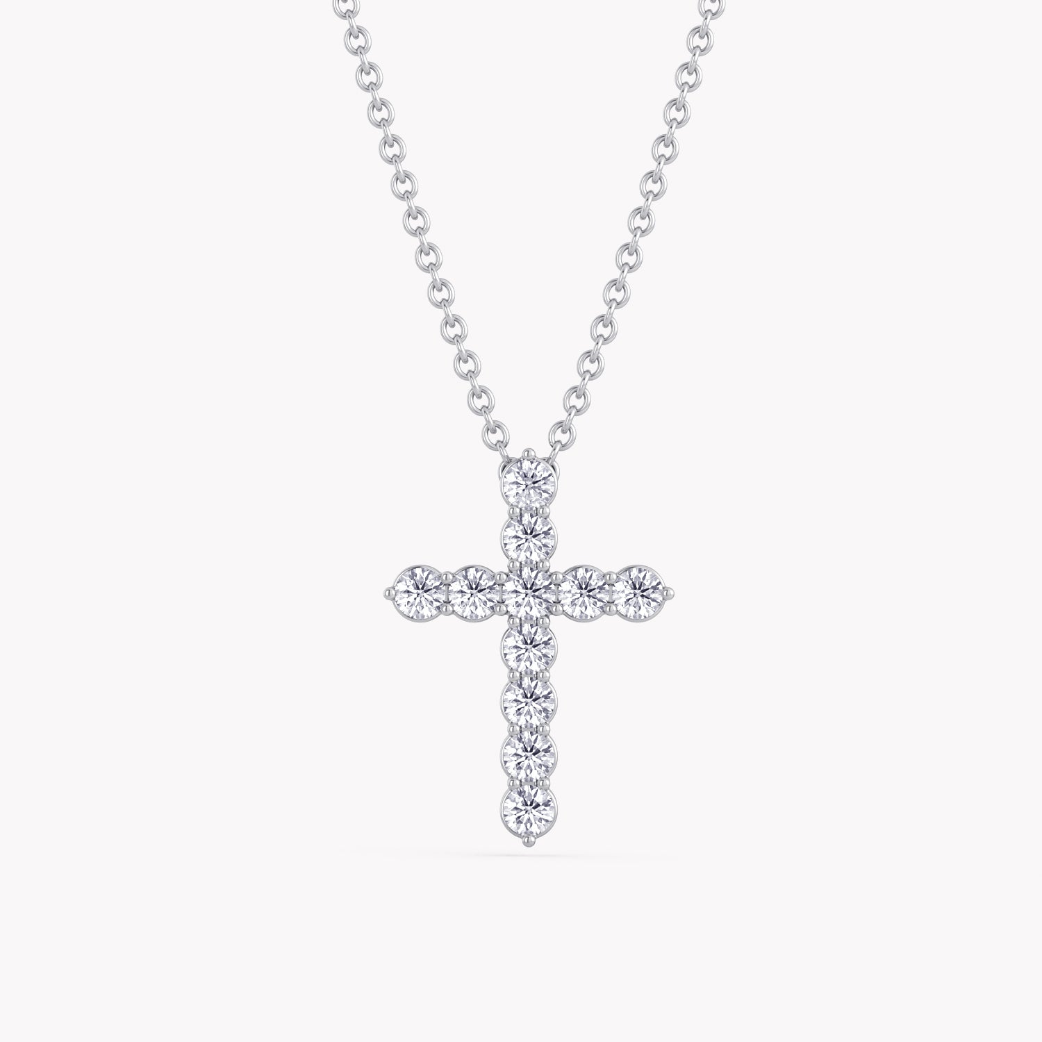 Diamanten Kreuz in Weißgold 585, hangefertigt von RYIA Fine Jewelry