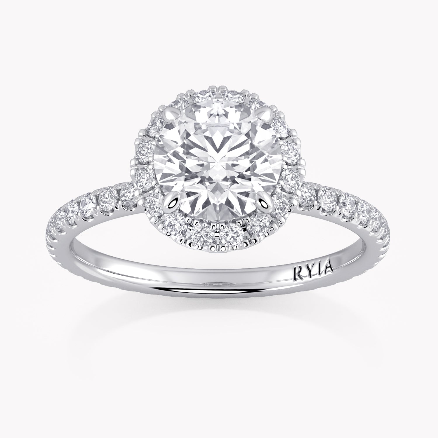 Halo Verlobungsring Weißgold mit weißen Labordiamanten, Handarbeit von RYIA Fine Jewelry München