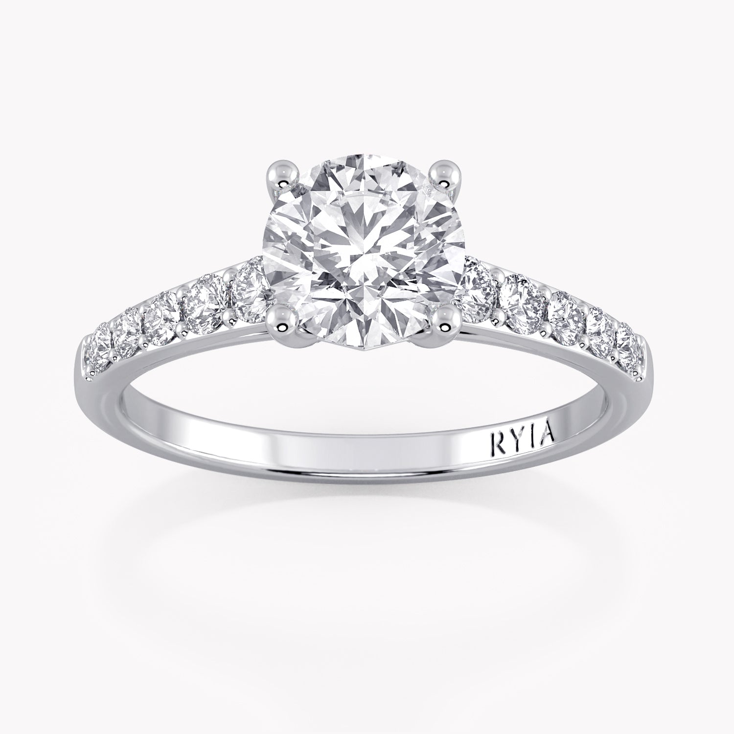 Primrose Verlobungsring Weißgold mit Brillant-Schliff Diamanten und Seitendiamanten von RYIA Fine Jewelry