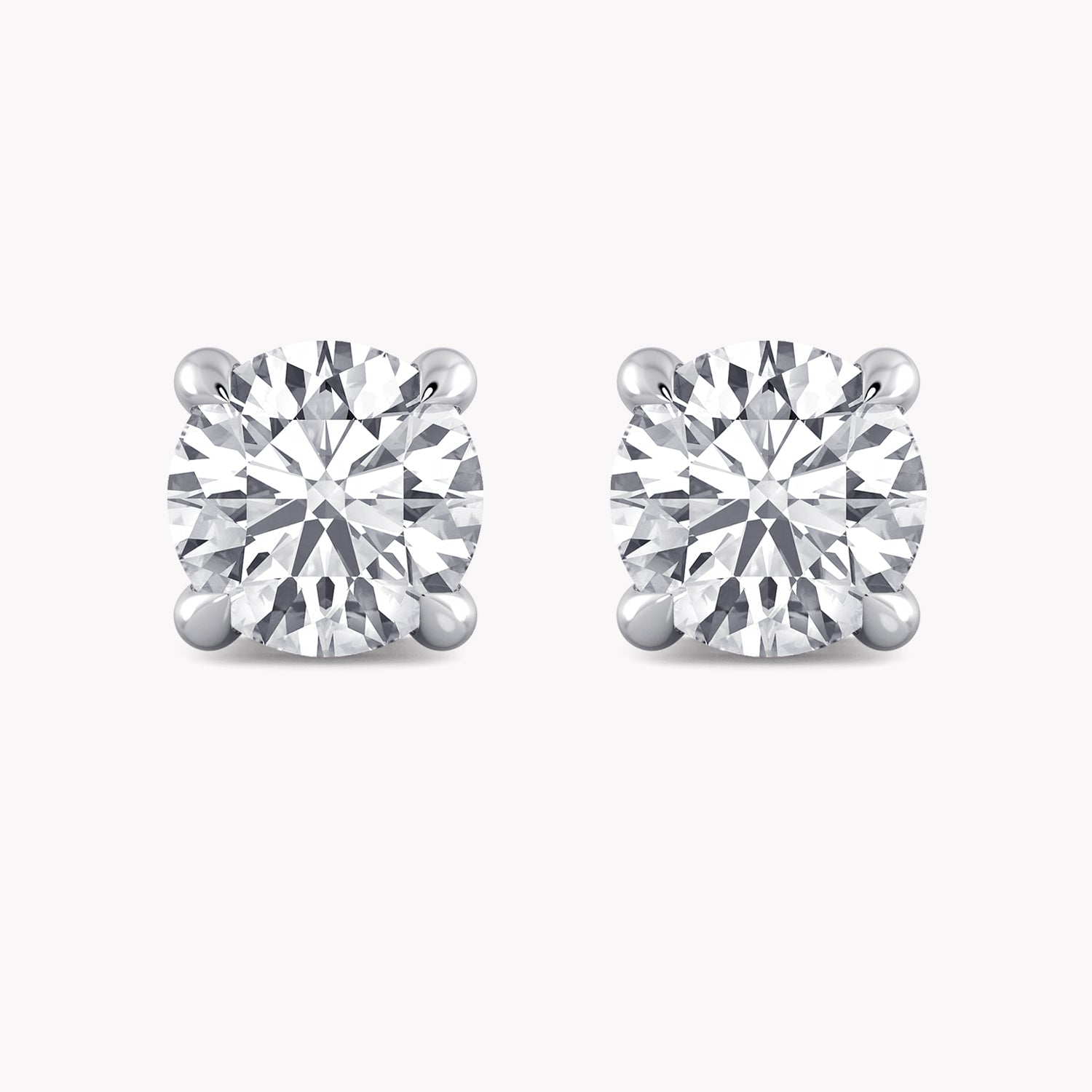Ohrringe mit Diamanten | Gold Ohrstecker mit Labordiamanten handgefertigt aus recyceltem Weißgold by RYIA München 