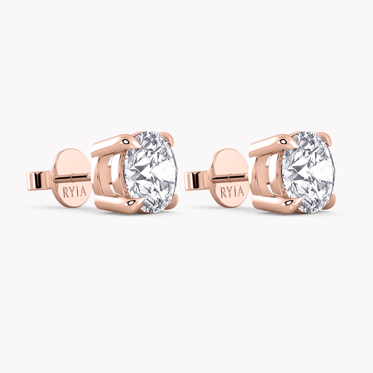 Ohrringe mit Diamanten | Gold Ohrstecker mit Labordiamanten handgefertigt aus recyceltem Rosegold by RYIA München