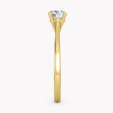 Silene Verlobungsring Gelbgold mit Solitär Diamanten aus dem Labor in Brillantschliff, handgefertigt von RYIA Fine Jewelry
